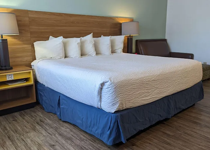 Days By Wyndham Havasu Motel 2*