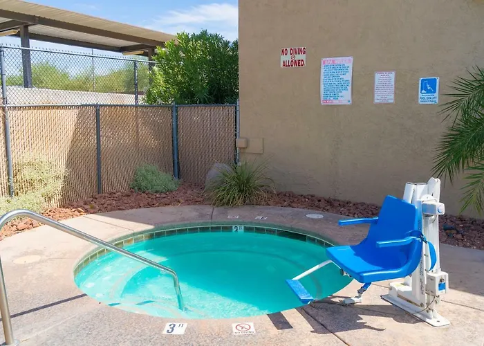 Motel Days By Wyndham Havasu 2*